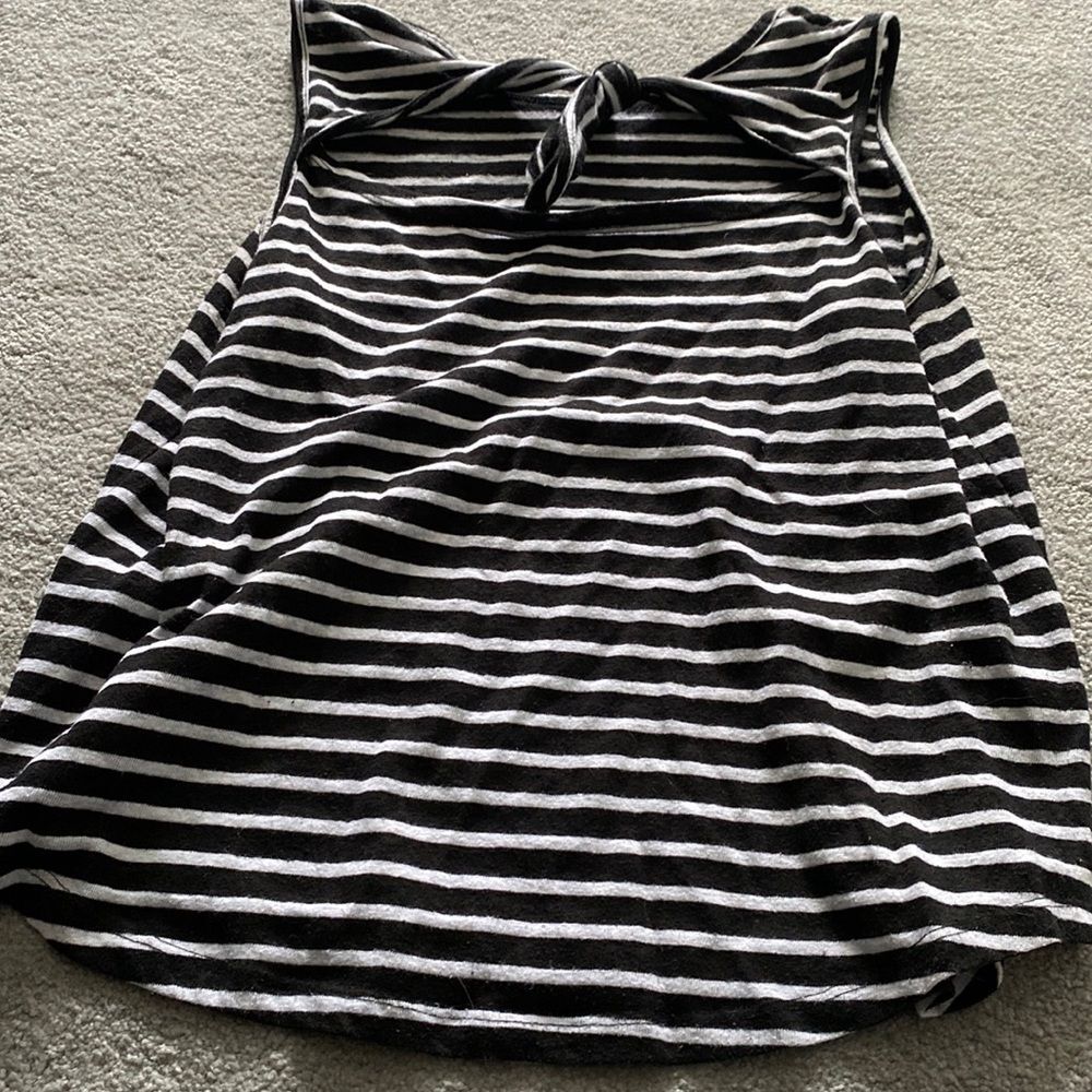 Old navy tank with tie neck size l black and white